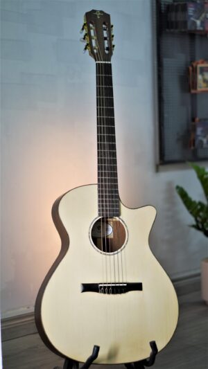 Guitar Trần Semi Classic TSC-27